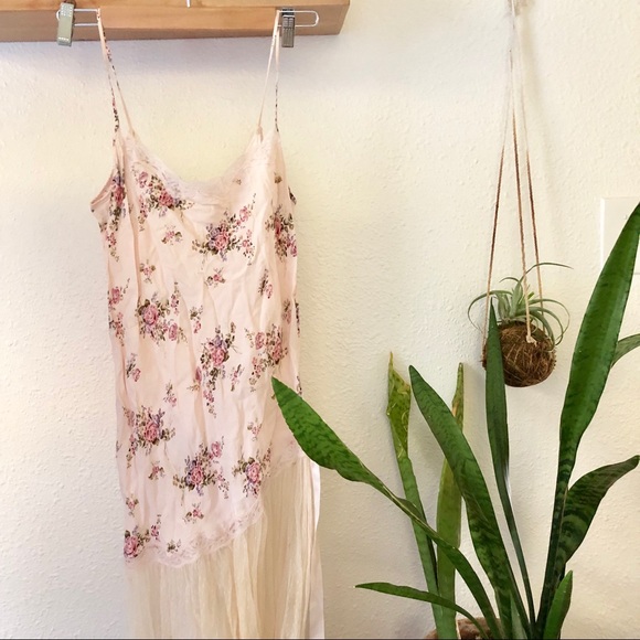 Pink floral & tulle slip - Picture 3 of 8